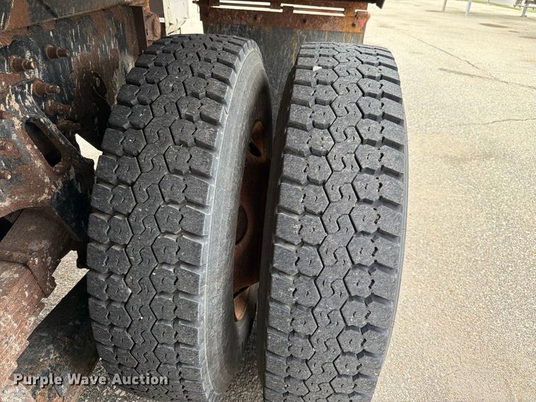 image for item DY3368 2007 International 7400 dump truck