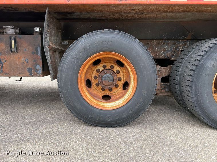 image for item DY3368 2007 International 7400 dump truck