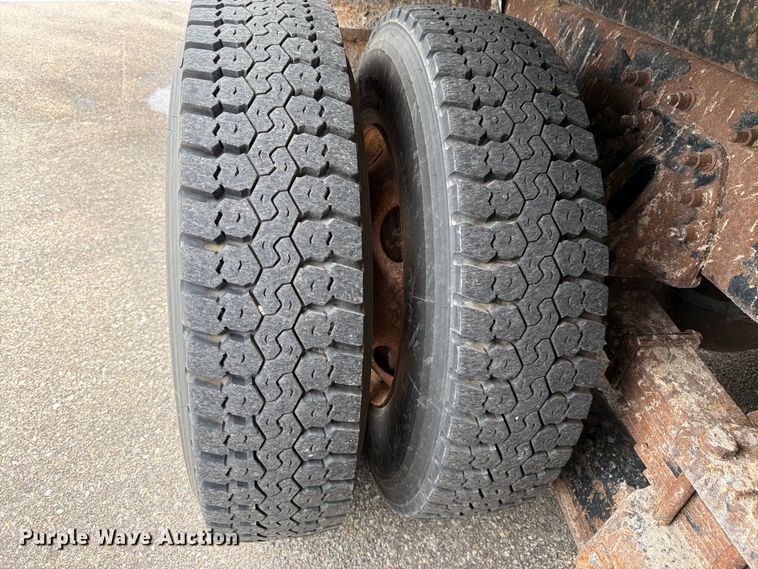 image for item DY3368 2007 International 7400 dump truck
