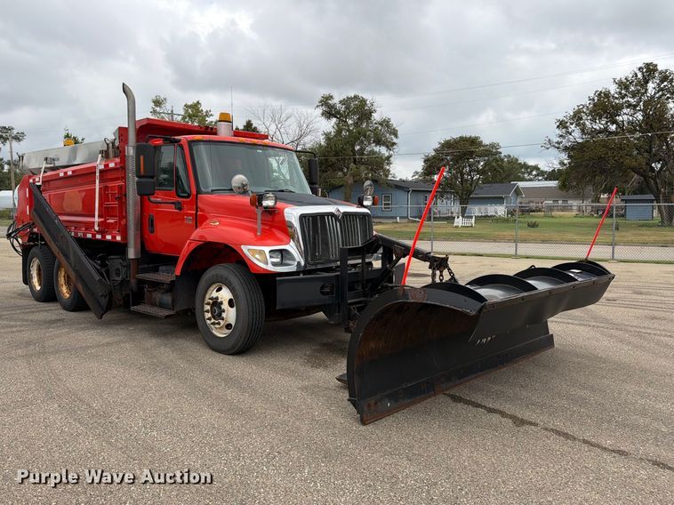 image for item DY3369 2007 International 7400 dump truck