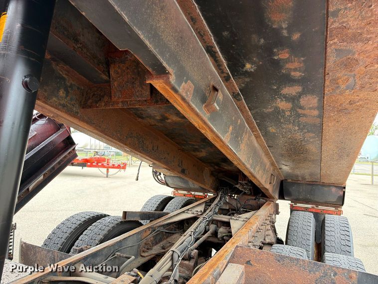 image for item DY3369 2007 International 7400 dump truck