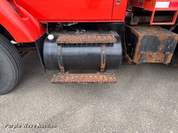 image for item DY3369 2007 International 7400 dump truck