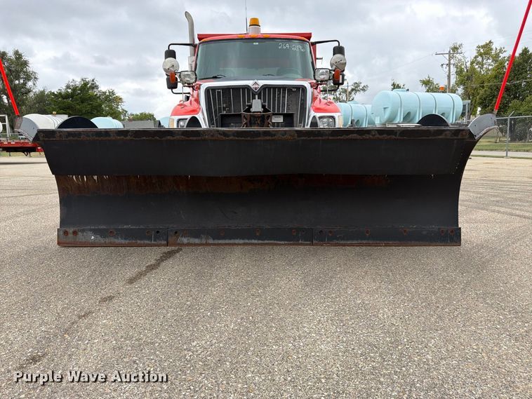 image for item DY3369 2007 International 7400 dump truck