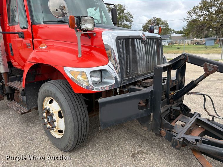 image for item DY3369 2007 International 7400 dump truck