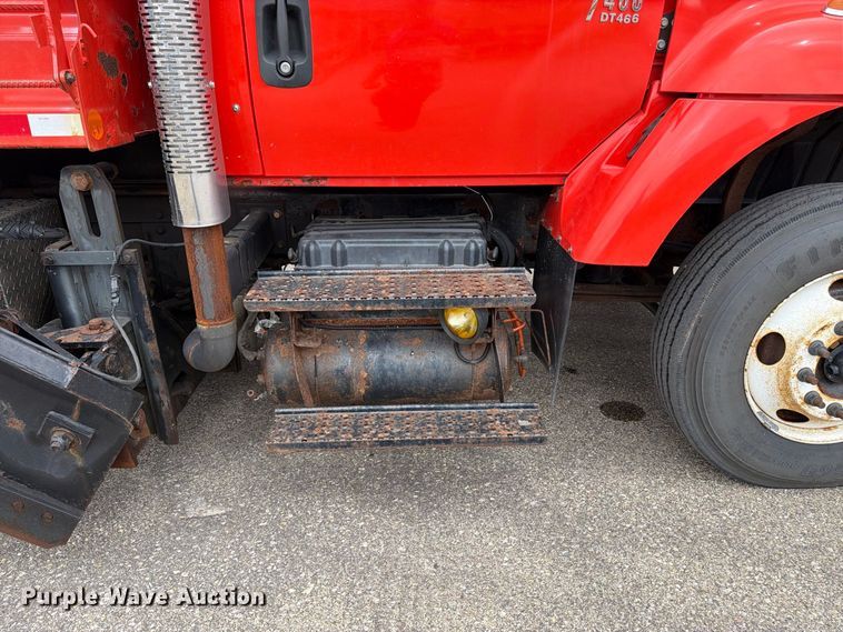 image for item DY3369 2007 International 7400 dump truck