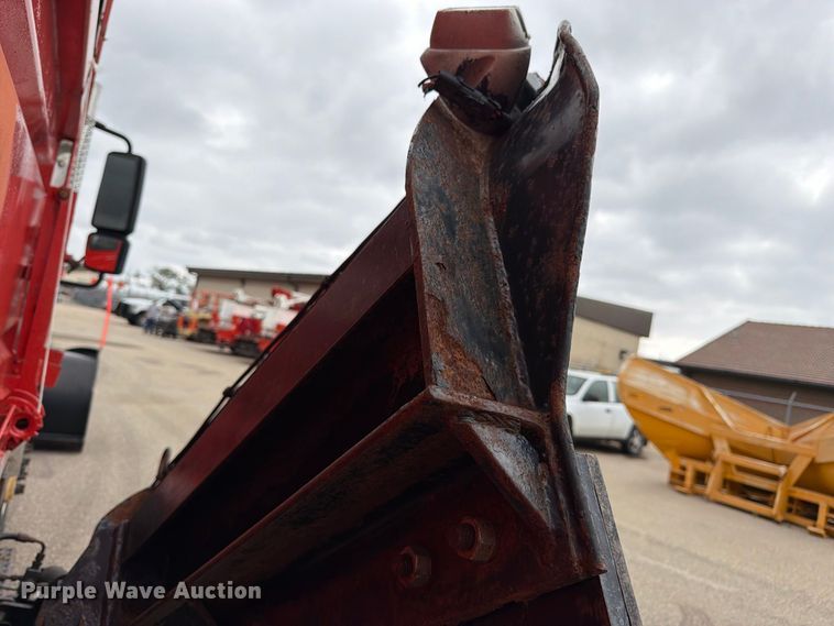 image for item DY3369 2007 International 7400 dump truck