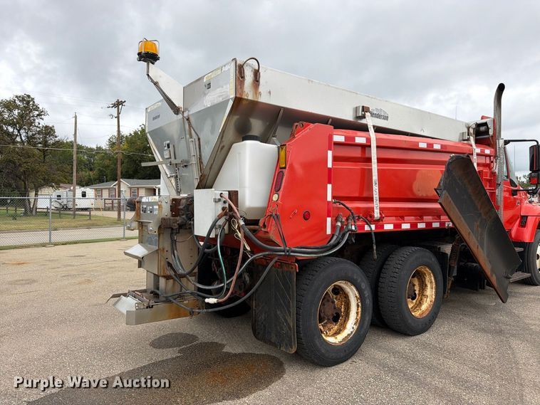 image for item DY3369 2007 International 7400 dump truck