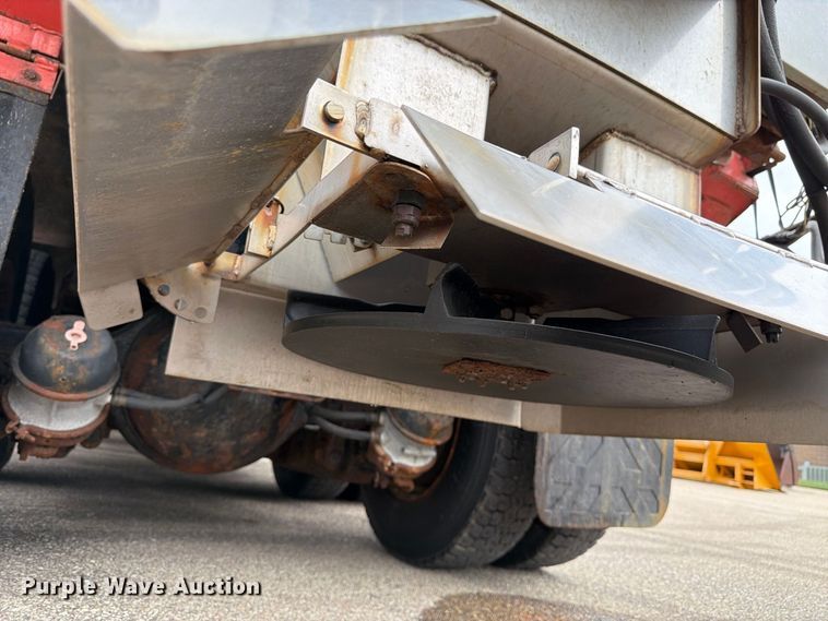 image for item DY3369 2007 International 7400 dump truck
