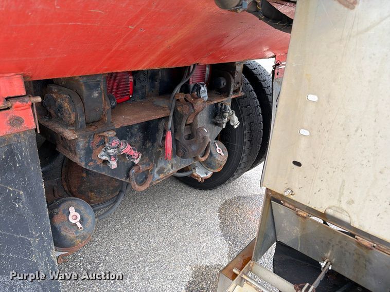 image for item DY3369 2007 International 7400 dump truck