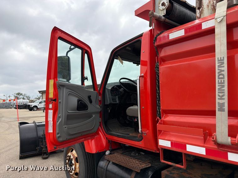image for item DY3369 2007 International 7400 dump truck