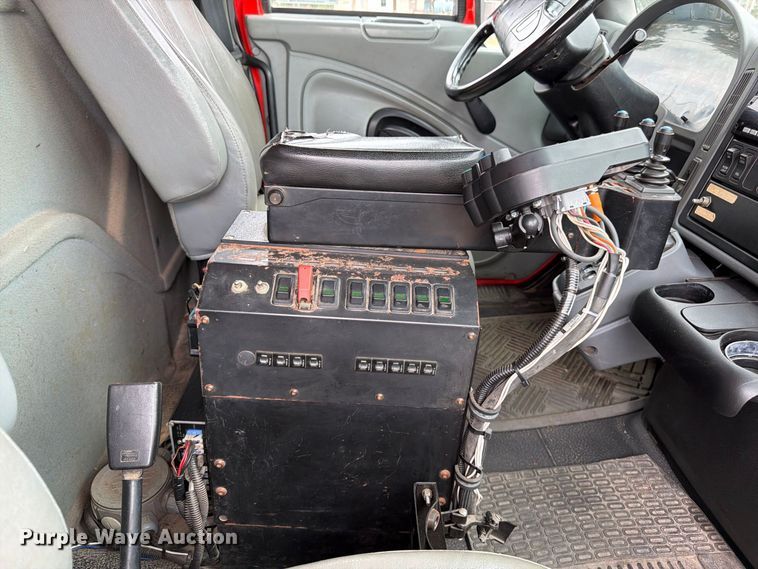 image for item DY3369 2007 International 7400 dump truck