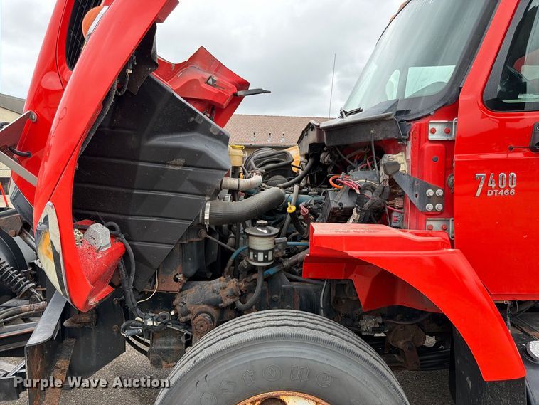 image for item DY3369 2007 International 7400 dump truck