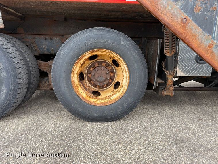 image for item DY3369 2007 International 7400 dump truck