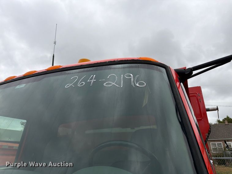 image for item DY3369 2007 International 7400 dump truck