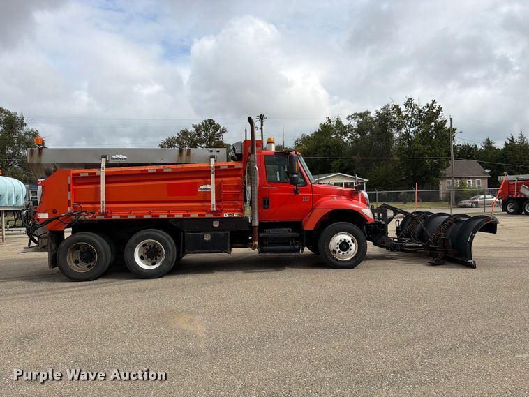 image for item DY3370 2007 International 7400 dump truck
