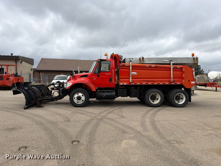 image for item DY3370 2007 International 7400 dump truck