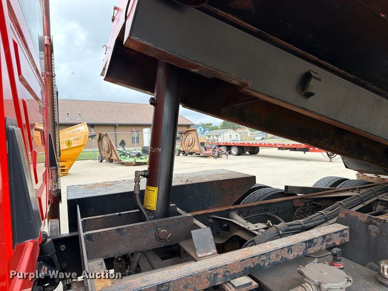 image for item DY3370 2007 International 7400 dump truck
