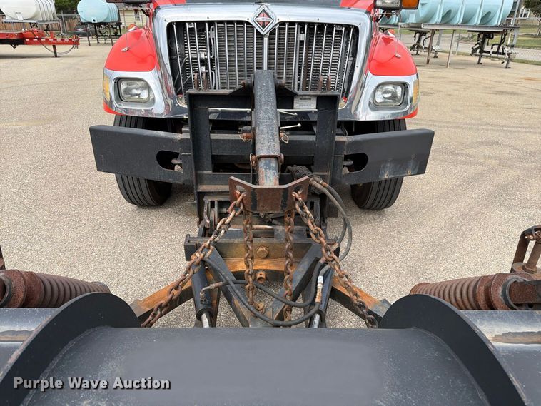 image for item DY3370 2007 International 7400 dump truck