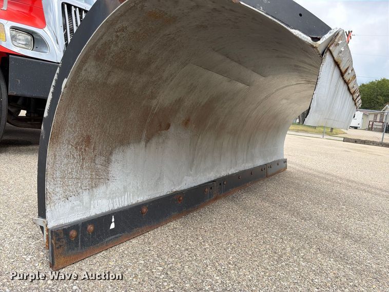 image for item DY3370 2007 International 7400 dump truck
