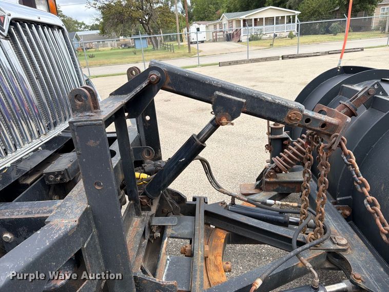 image for item DY3370 2007 International 7400 dump truck