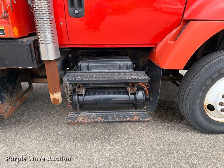 image for item DY3370 2007 International 7400 dump truck