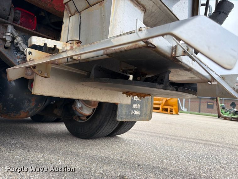 image for item DY3370 2007 International 7400 dump truck