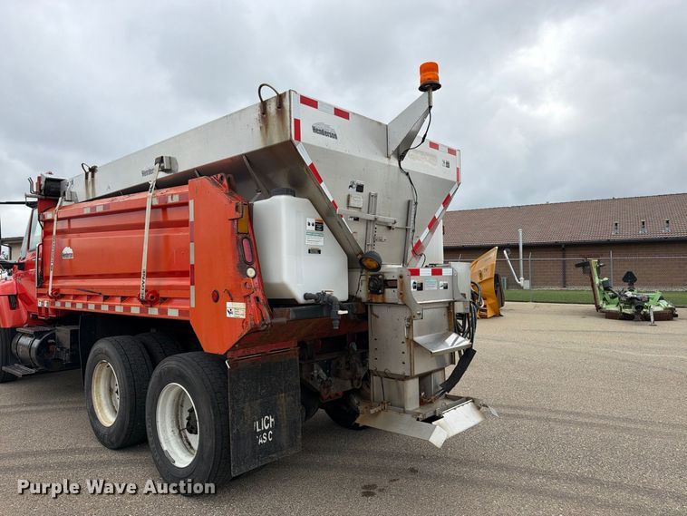 image for item DY3370 2007 International 7400 dump truck