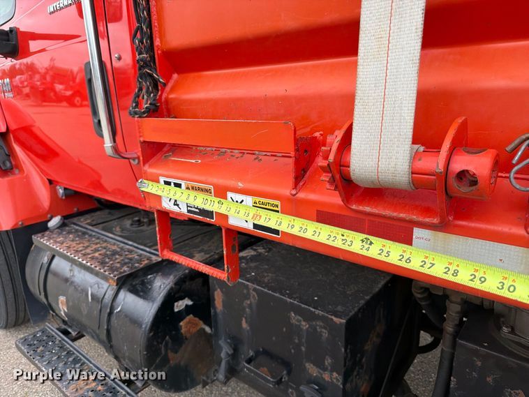 image for item DY3370 2007 International 7400 dump truck