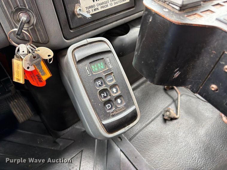 image for item DY3370 2007 International 7400 dump truck