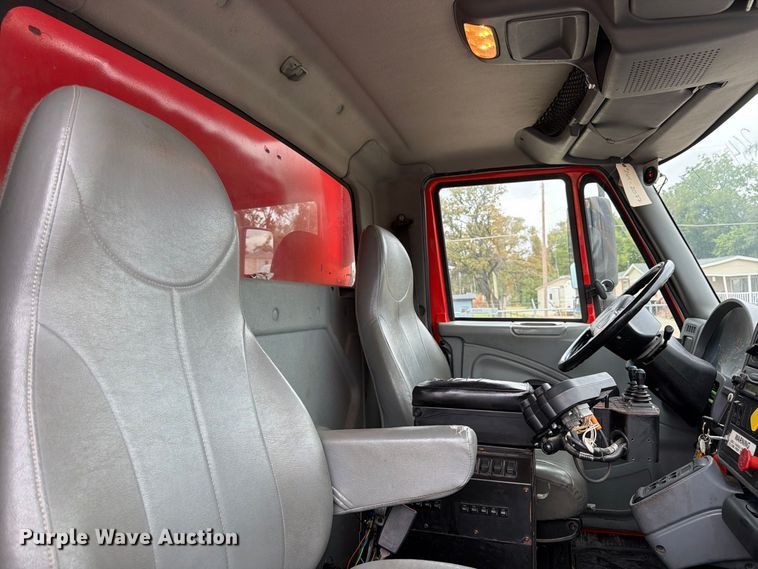 image for item DY3370 2007 International 7400 dump truck