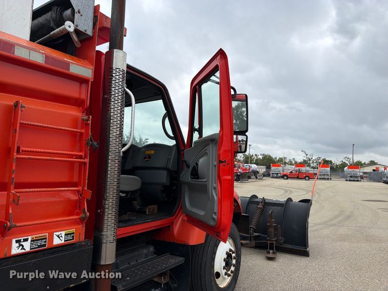 image for item DY3370 2007 International 7400 dump truck