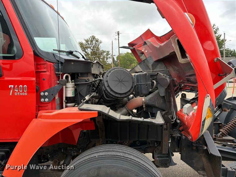 image for item DY3370 2007 International 7400 dump truck