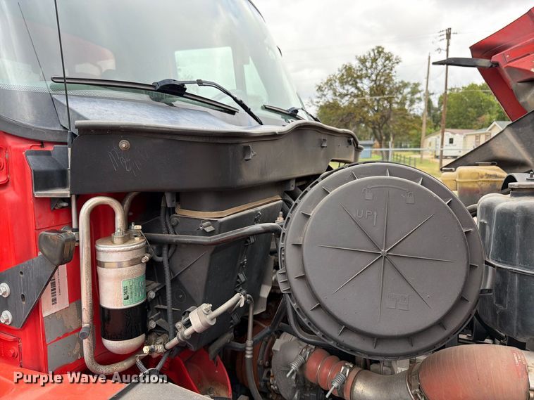 image for item DY3370 2007 International 7400 dump truck
