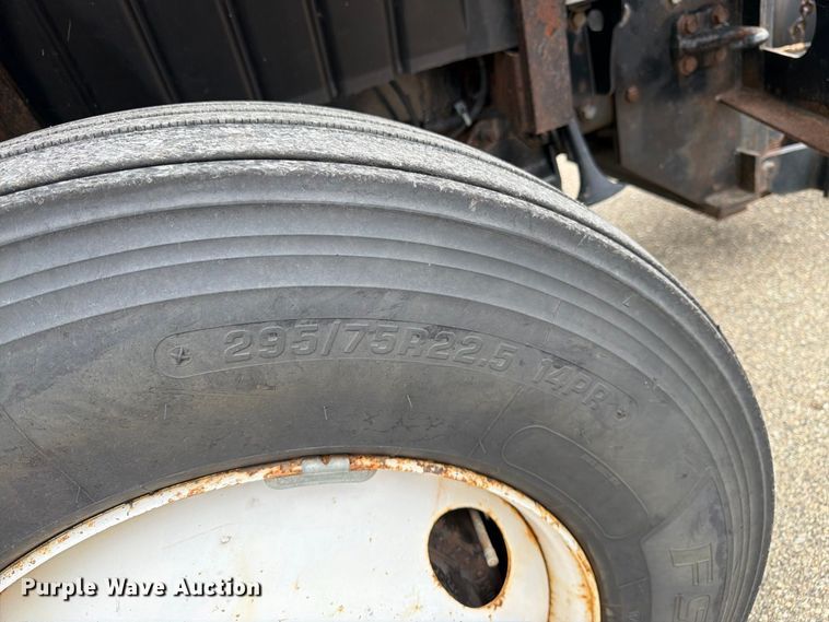 image for item DY3370 2007 International 7400 dump truck