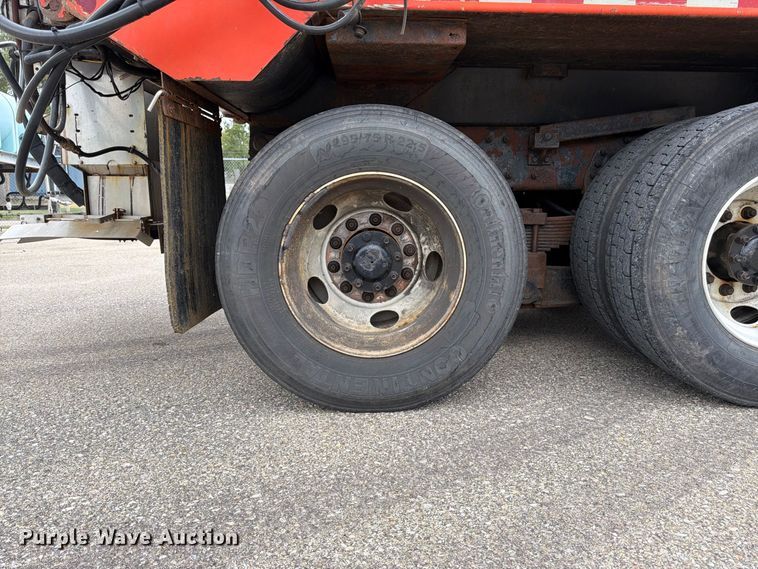 image for item DY3370 2007 International 7400 dump truck