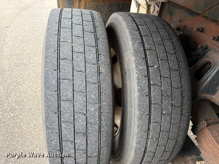 image for item DY3370 2007 International 7400 dump truck