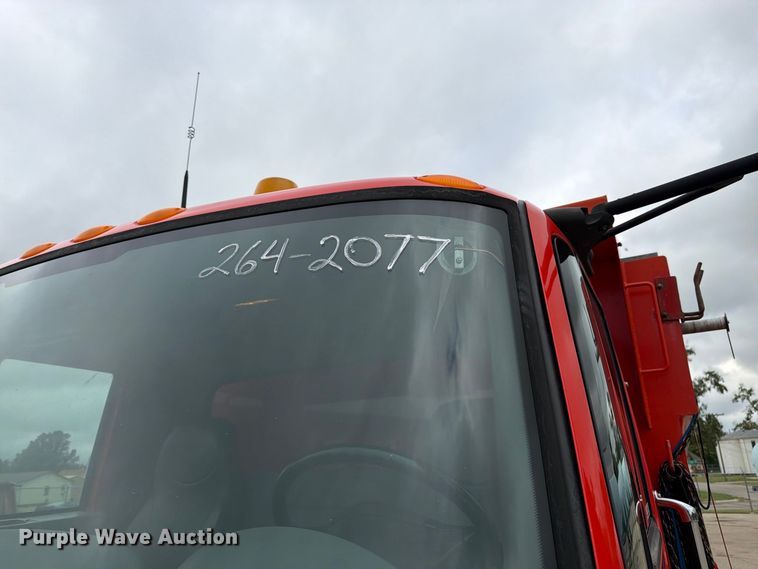 image for item DY3370 2007 International 7400 dump truck