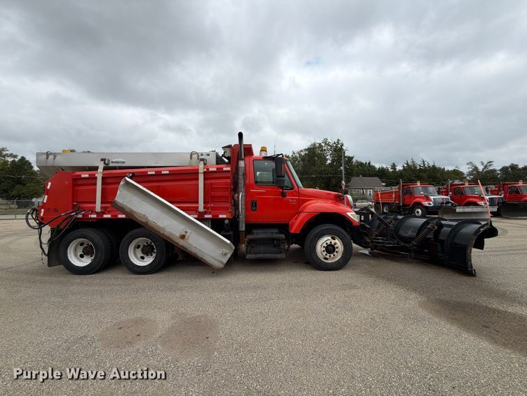 image for item DY3371 2007 International 7400 dump truck