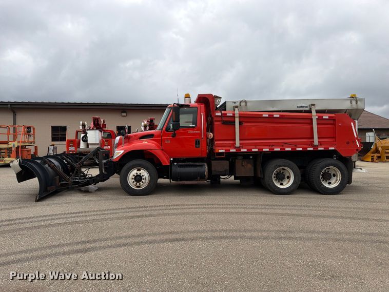 image for item DY3371 2007 International 7400 dump truck