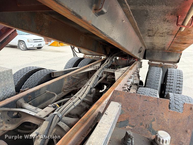 image for item DY3371 2007 International 7400 dump truck
