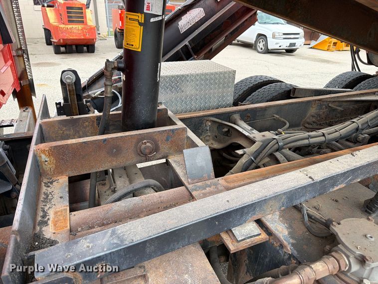image for item DY3371 2007 International 7400 dump truck
