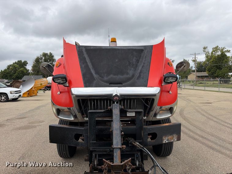 image for item DY3371 2007 International 7400 dump truck