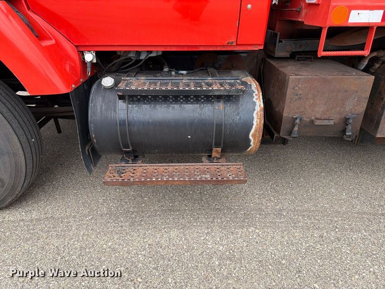 image for item DY3371 2007 International 7400 dump truck