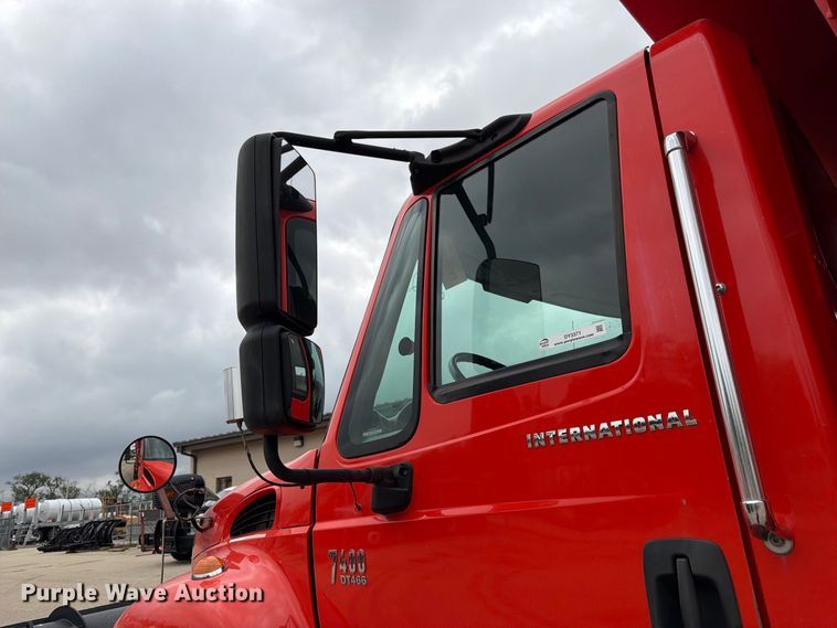image for item DY3371 2007 International 7400 dump truck
