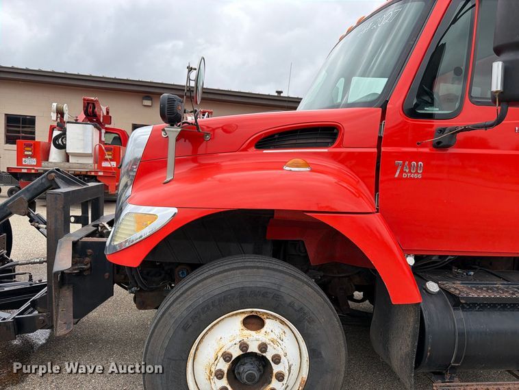 image for item DY3371 2007 International 7400 dump truck