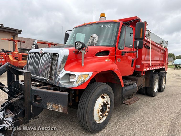 image for item DY3371 2007 International 7400 dump truck
