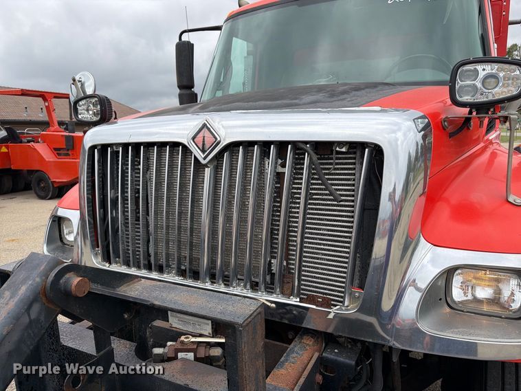image for item DY3371 2007 International 7400 dump truck