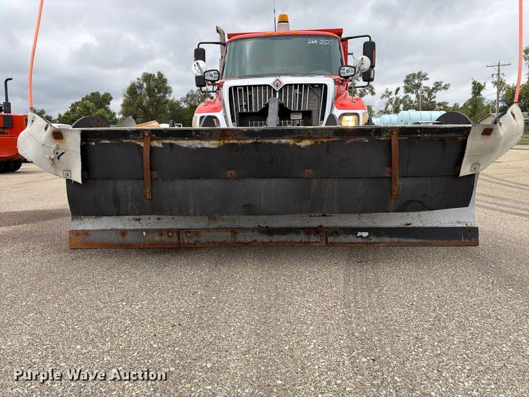 image for item DY3371 2007 International 7400 dump truck