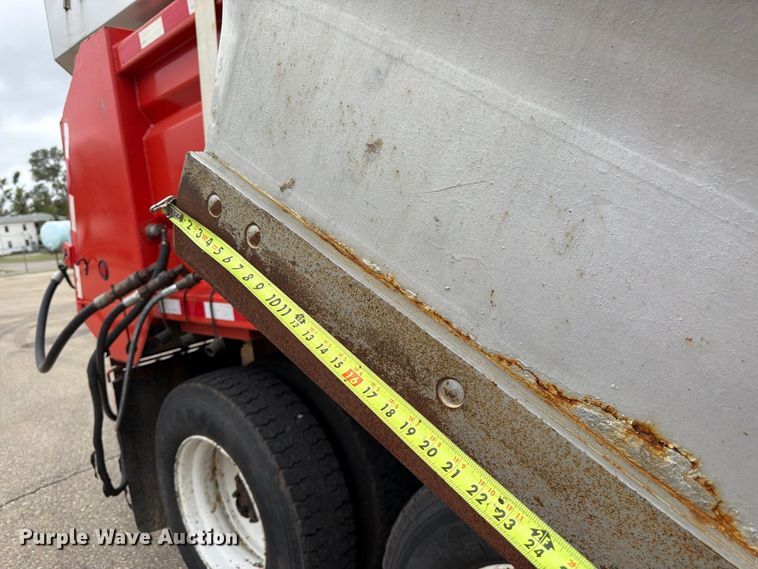 image for item DY3371 2007 International 7400 dump truck
