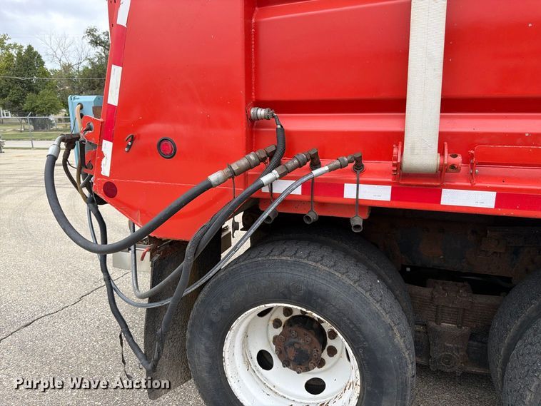 image for item DY3371 2007 International 7400 dump truck